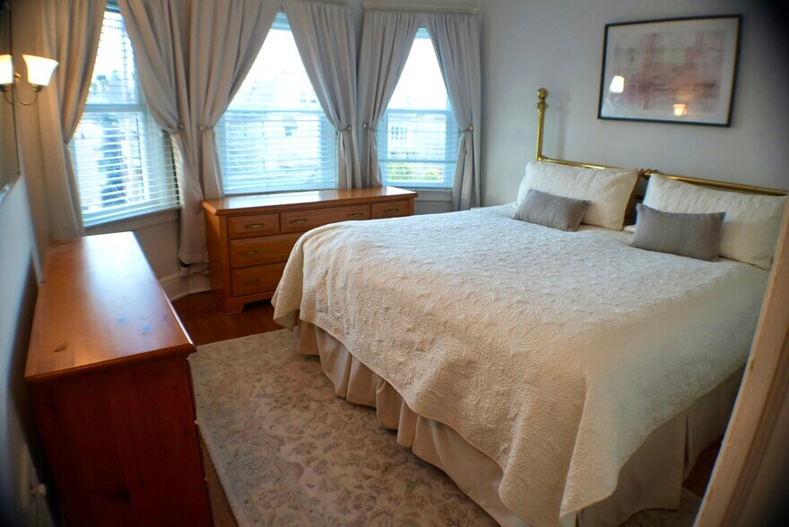 Building Photo - 41 Manchester Pl