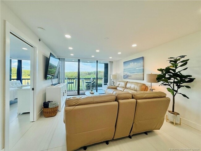 Building Photo - 8800 S Ocean Dr