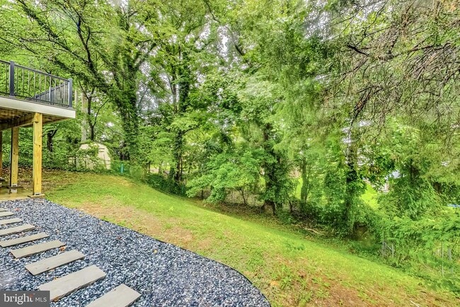 Building Photo - 6307 Willow Way