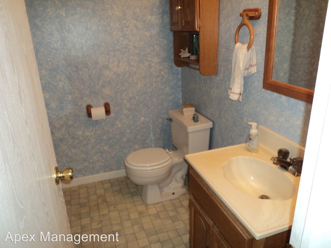 Building Photo - 3 br, 1.5 bath House - 2830 KLEIN ST.