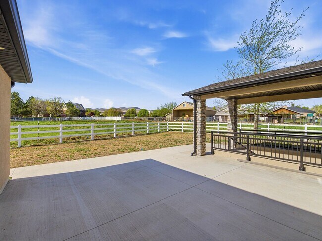 Building Photo - RES_O VAN DER WATT_14512