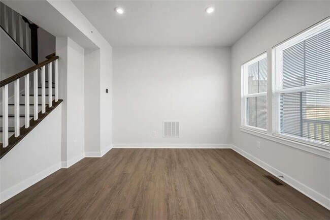Building Photo - 505 Blackrock Blvd