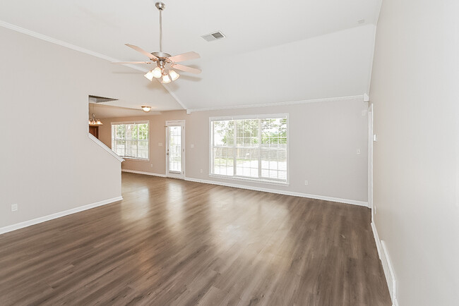 Building Photo - Comfort & Charm in Olive Branch