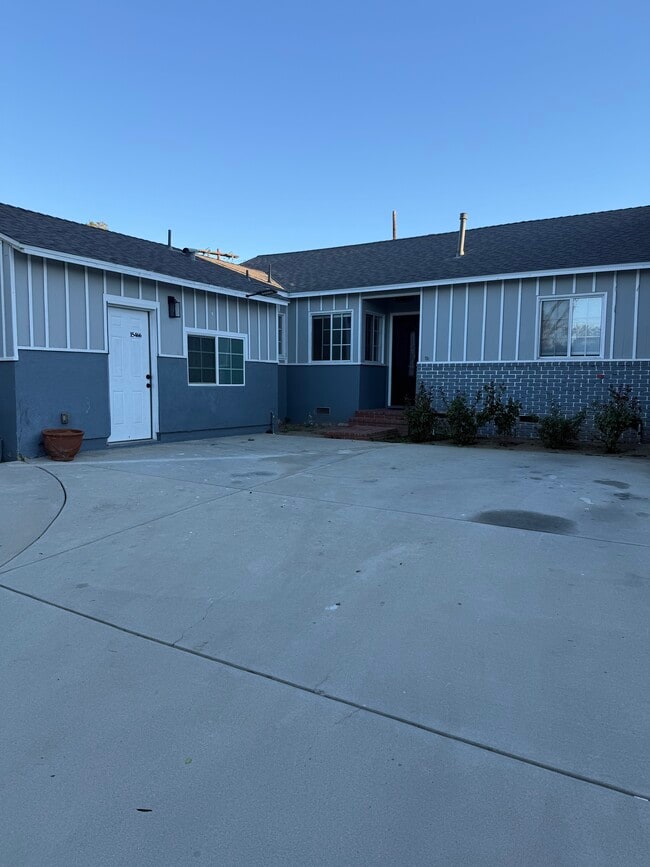 Building Photo - 15468 San Jose St