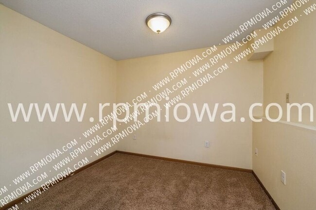 Building Photo - 8231 Cody Dr