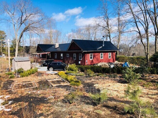 Building Photo - 1121 Stillwater Ave