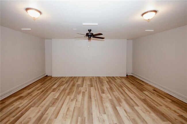 Building Photo - 7000 Lunar Blue Way