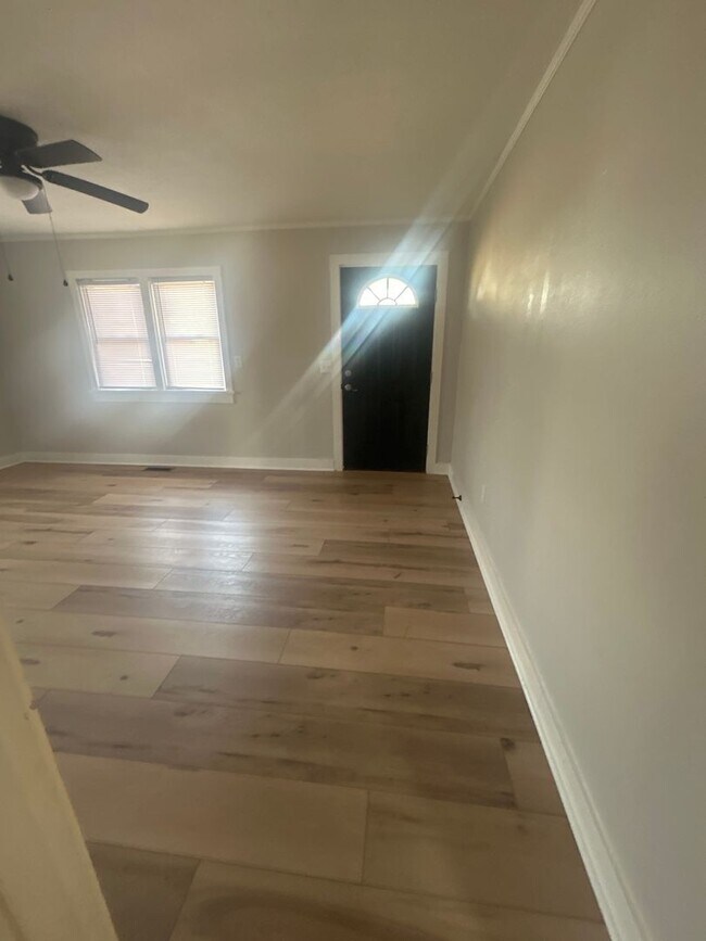 Building Photo - 266 Lilly Way