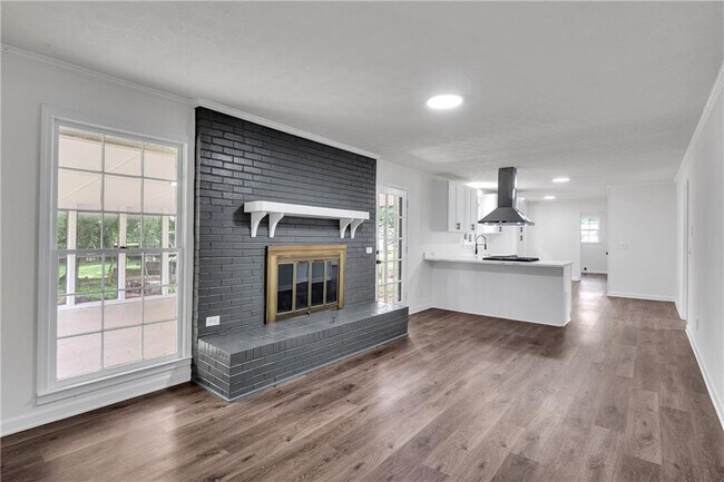 Building Photo - 2371 Holly Springs Rd
