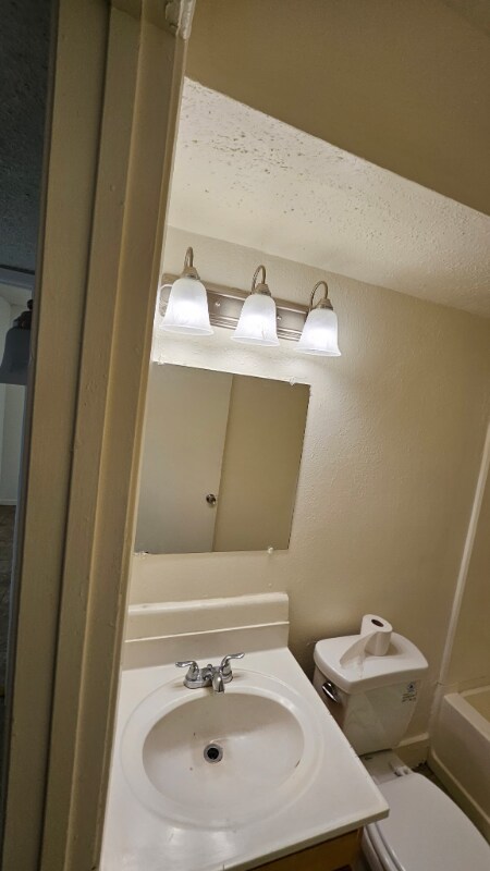 Building Photo - 429 S Backer Ave