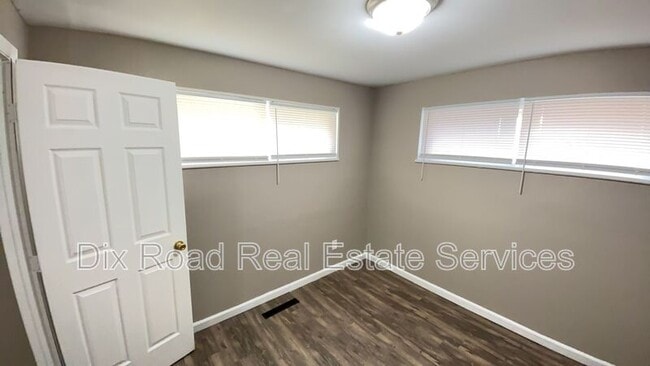 Building Photo - 5269 Harshmanville Rd