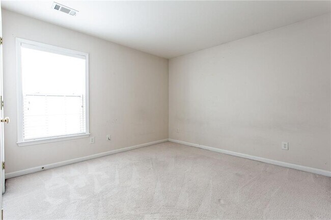 Building Photo - 910 Wendlebury Ct