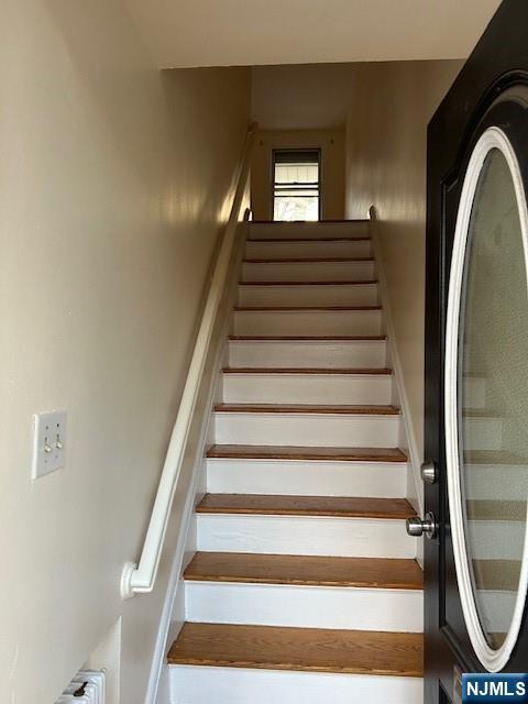 Building Photo - 415 Ridge Rd