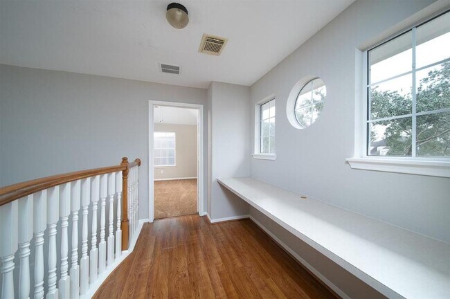 Study nook overlooking secondary bedroom with ensuite - 2647 Katie Harbor Dr