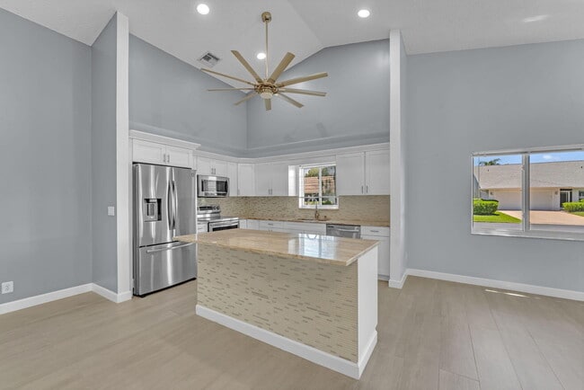 Building Photo - 5291 Tiffany Anne Cir