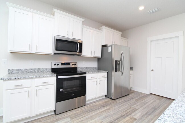 Building Photo - 10988 Coues Dr
