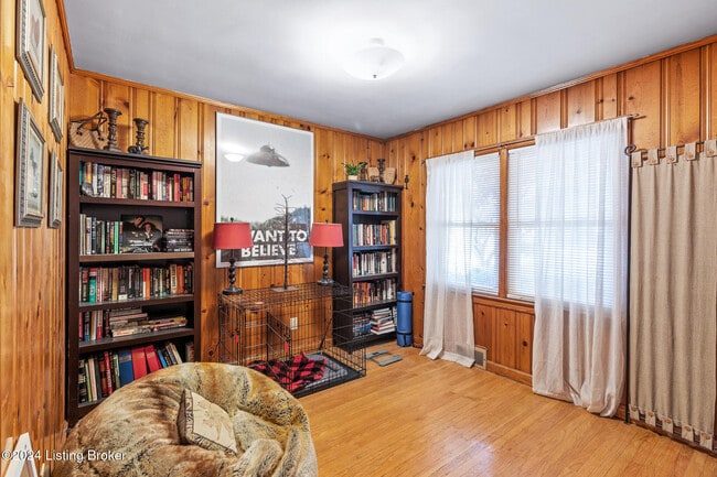 Building Photo - 704 Indian Ridge Rd