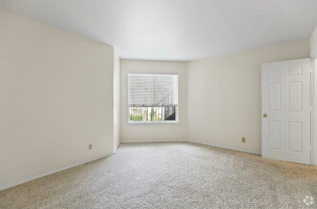 Building Photo - 1802 E 66th Pl