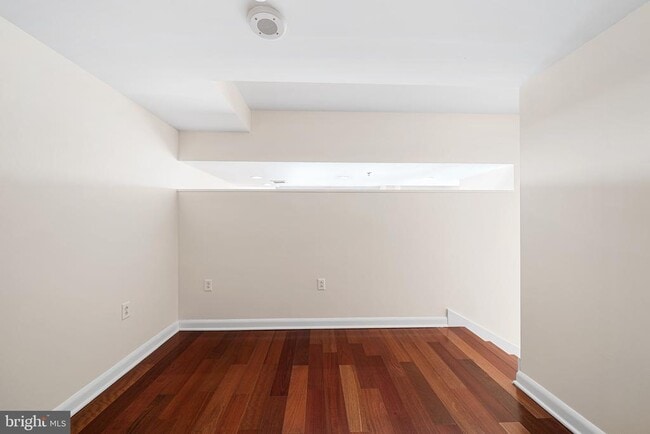 Building Photo - 22 S Front St