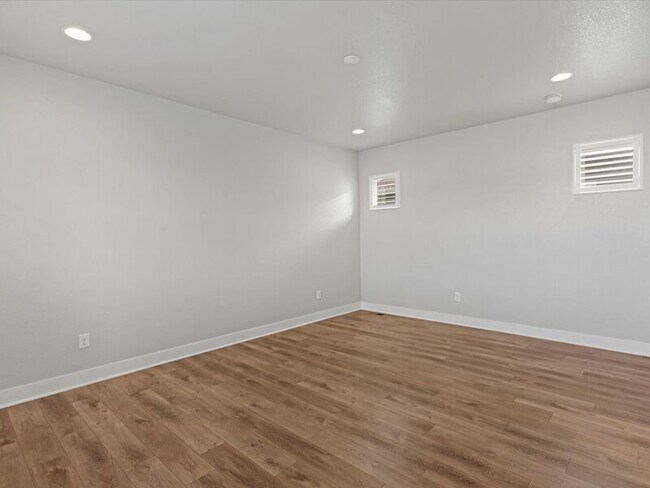 Building Photo - 21201 E 60th Ave