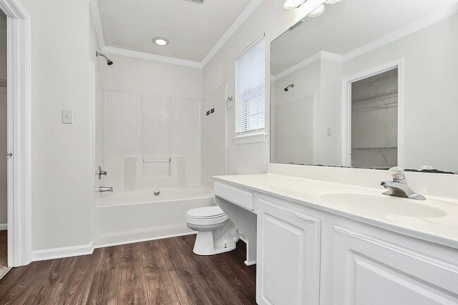 Building Photo - Updated Three Bedroom Home in Northwoods N...