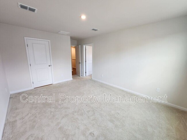 Building Photo - 165 Sarnesfield Wy
