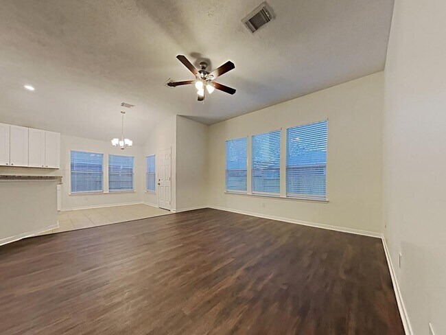 Building Photo - 30114 Saw Oaks Dr