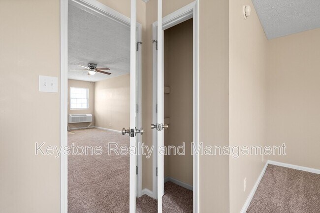 Building Photo - 308 Thompsonville Ln