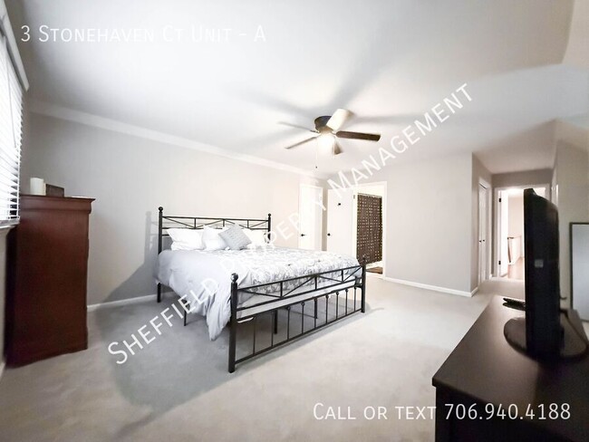 Building Photo - 3 Stonehaven Ct