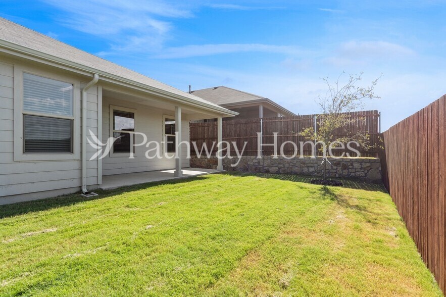 Building Photo - 9436 Golden Tree Ave