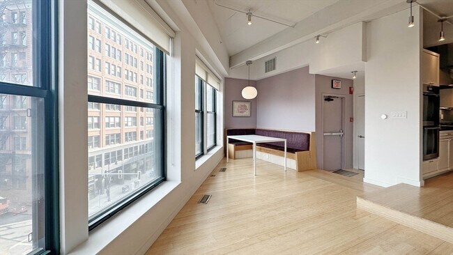 Building Photo - 90 N Washington St
