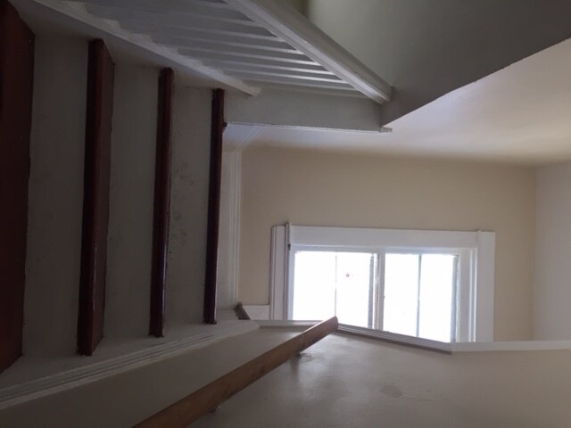 Building Photo - 466-468 Colvin St