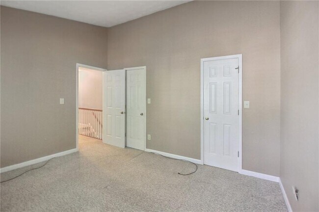 Building Photo - 1058 Mansfield Ct