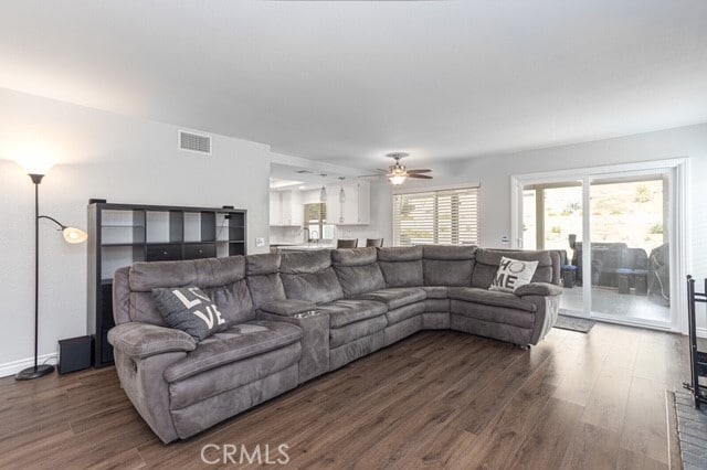 Building Photo - 10352 Desert Star St