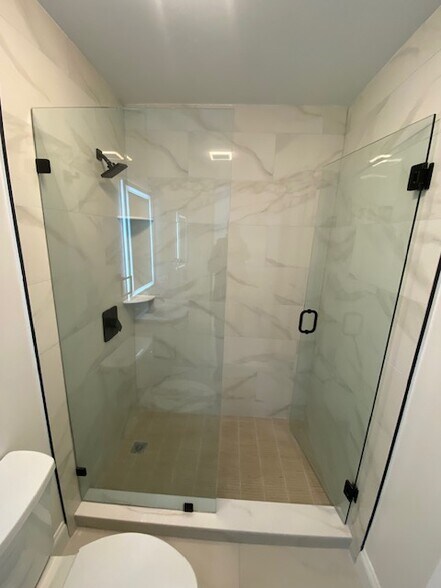 Building Photo - 55 Dustin St