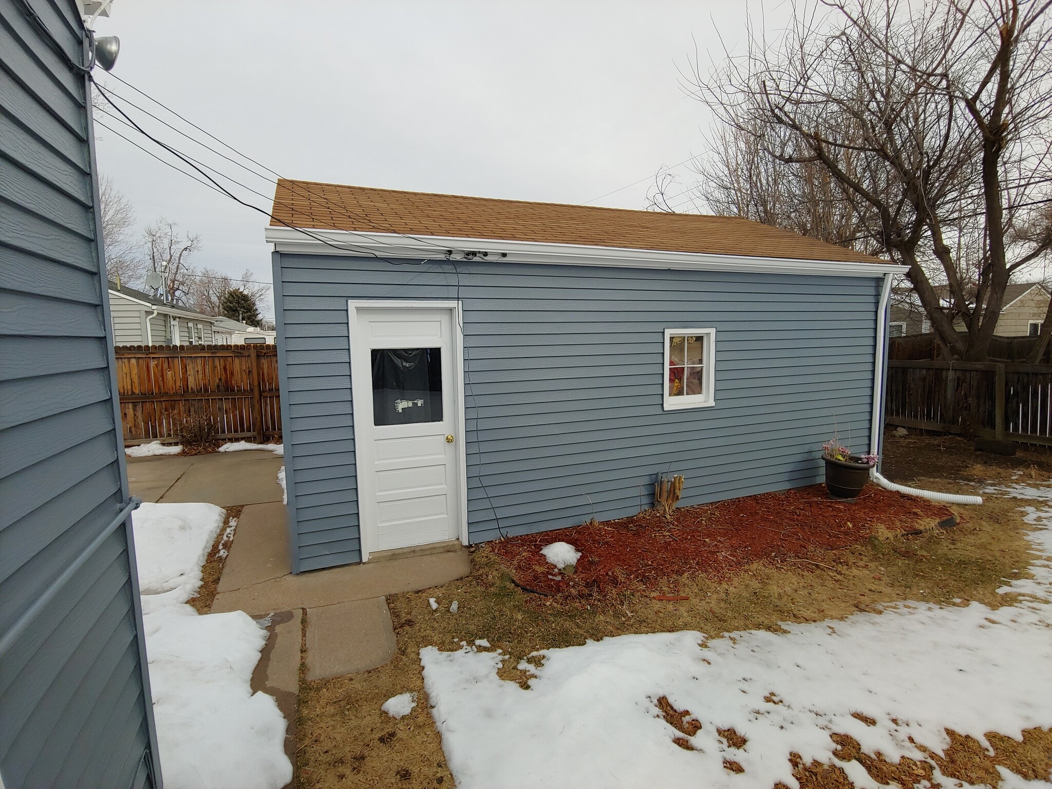 Building Photo - 2300 S Julian St