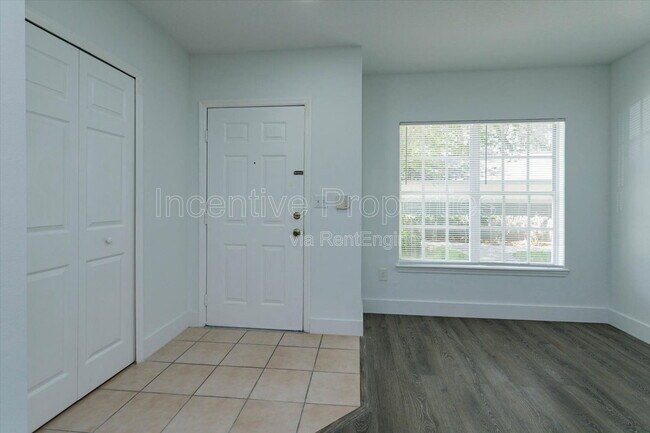 Building Photo - 4352 S Kirkman Rd