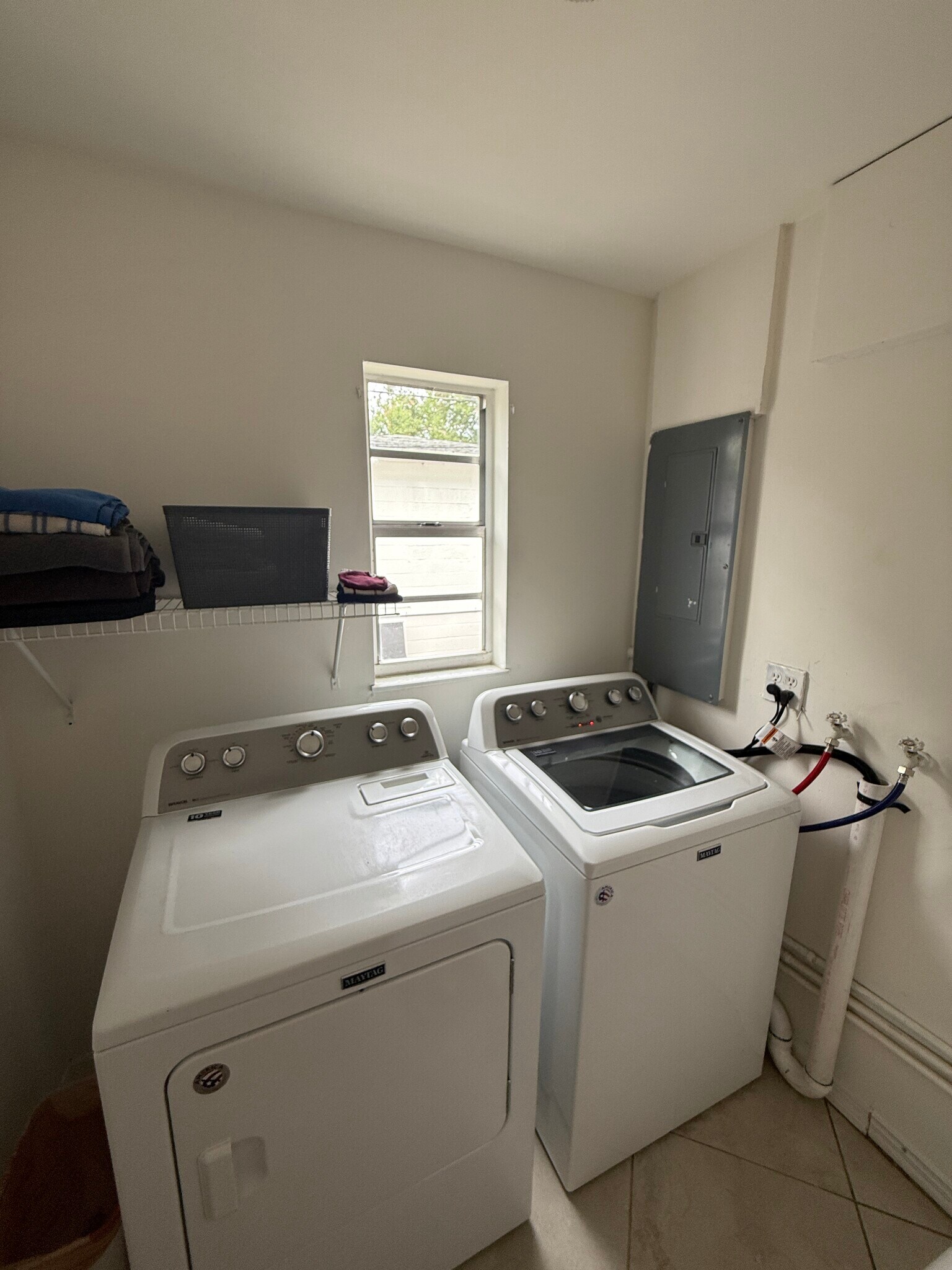 Building Photo - 2315 Carroll Pl