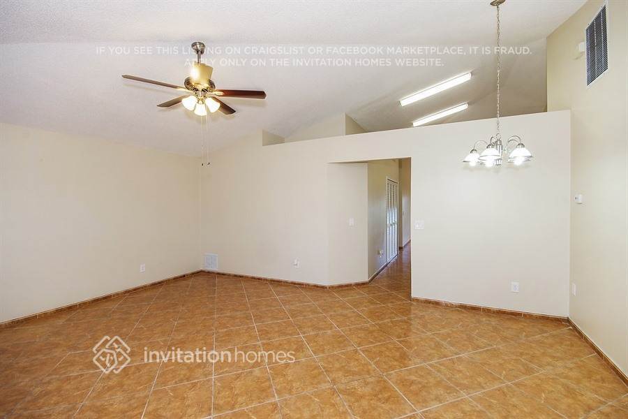 Building Photo - 9472 Brackin St
