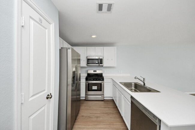 Building Photo - 9014 Estes Lks Dr