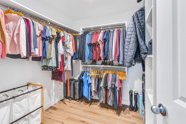 Building Photo - 10517 S Kestrel Rise Rd