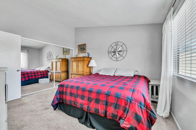 Building Photo - 2815 Minford St