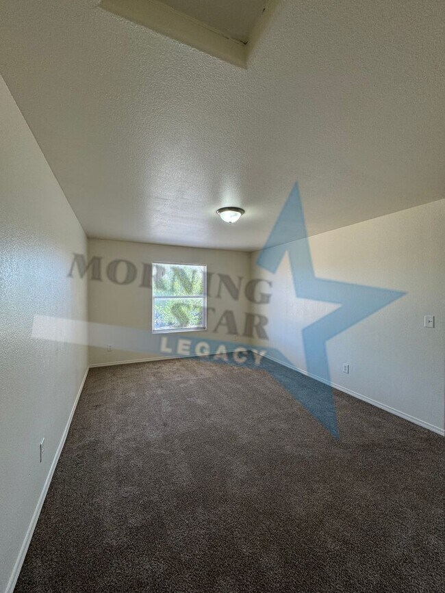 Building Photo - REDUCED! Spacious 4 Bed House in Rincon Mesa!