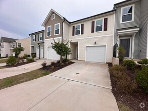 Building Photo - 3BR 2.5BA Townhome in High Point