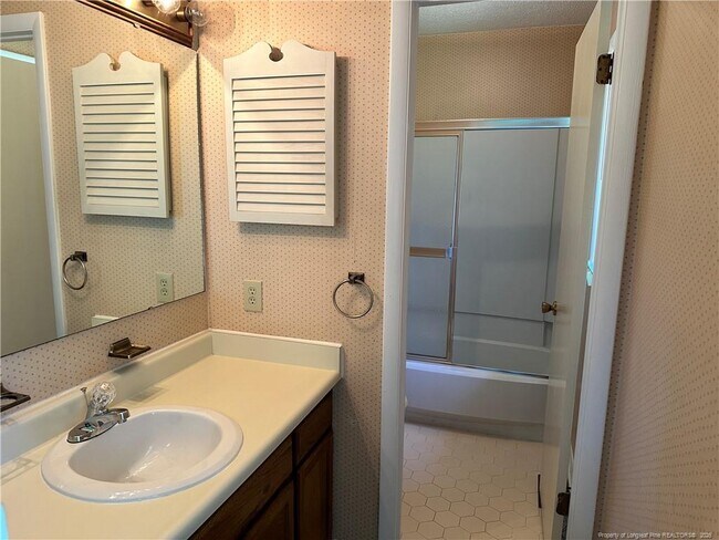 Building Photo - 2052 Windlock Dr