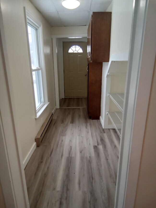 Building Photo - 53 Classic St