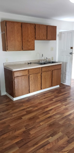 Building Photo - 205 Helgerson St