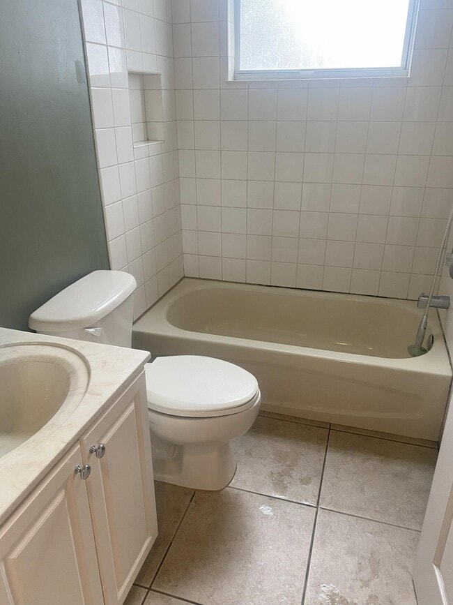 Building Photo - 906 Mariner Bay Blvd