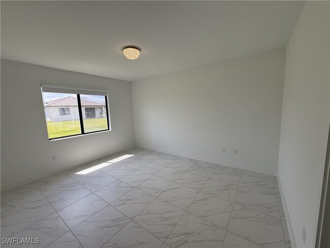Building Photo - 5109 Panella Ave
