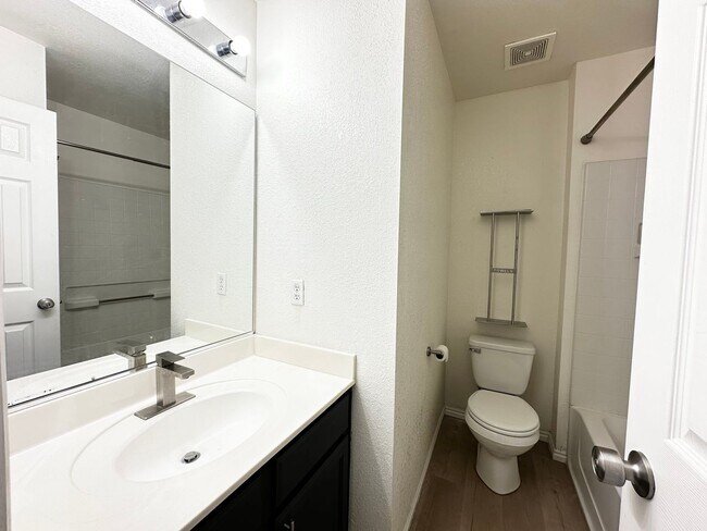 Building Photo - Amazing Townhome with Spectacular Views for Rent in Draper!